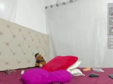 Emi_henao  live sex cam