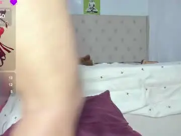 Emi_henao  live sex cam