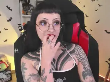 Herinfernalmajesty  live sex cam