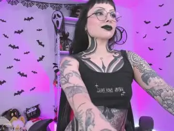 Herinfernalmajesty  live sex cam