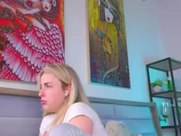 Islandladies  live sex cam