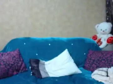 Milfbrunet  live sex cam