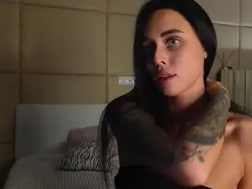 Roxanelan  live sex cam