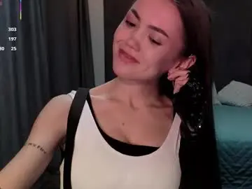 Sweetieee_kira  live sex cam