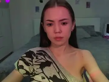 Sweetieee_kira  live sex cam