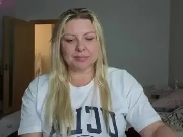 Tasha__moon  live sex cam