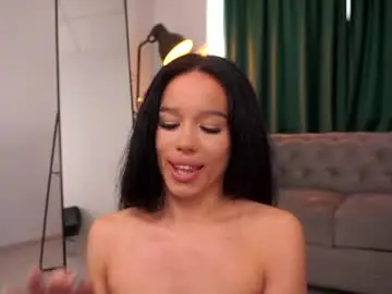 Yaracrave  live sex cam