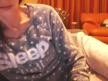 Andrasweetie  live sex cam