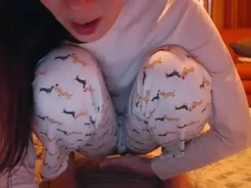 Andrasweetie  live sex cam