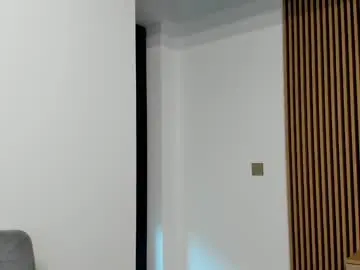 Devyale  live sex cam