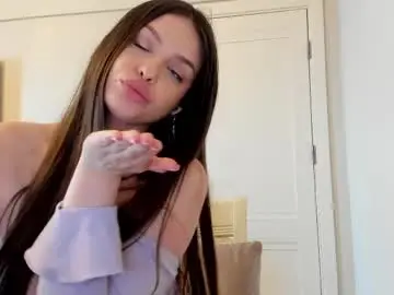 Devyale  live sex cam
