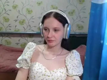 Gertrudhore  live sex cam
