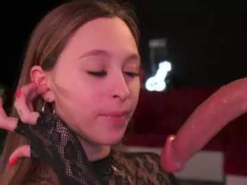 Karolinedeep_love  live sex cam