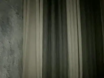 Sexy_and_iknewit  live sex cam