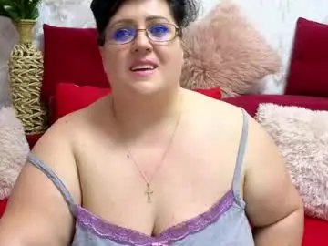 Tastychubby  live sex cam
