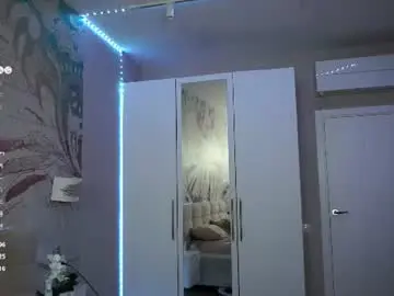 Yerquinney  live sex cam