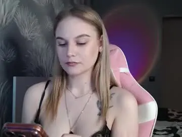 Ariaeverly  live sex cam