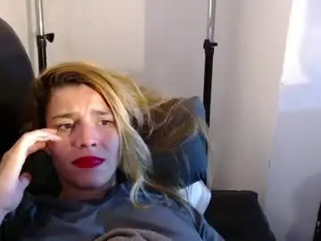Beverlyfoxx  live sex cam