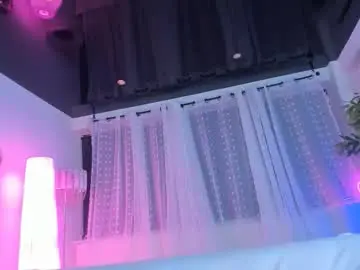 Danieleaida  live sex cam