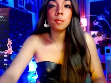 Louisassy  live sex cam