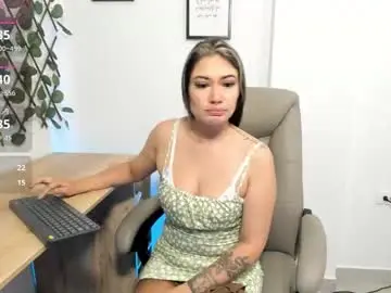 Madeleine_w  live sex cam