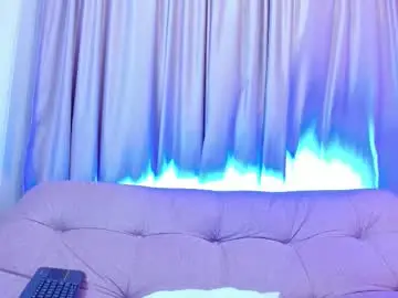 Mia_naive  live sex cam