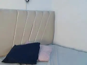 Mikoto_urab  live sex cam