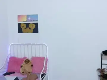 Naugthy_muse  live sex cam