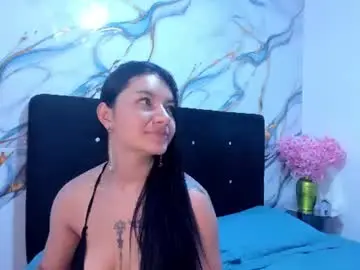 Roxanaborns  live sex cam