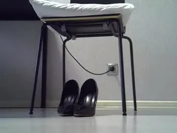 Yahi_ko  live sex cam