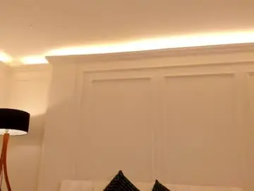 Ayshelbrown  live sex cam