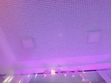 Curvy_izzii  live sex cam