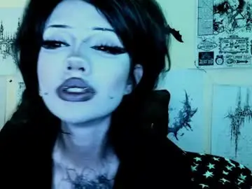 Cybrcor3  live sex cam