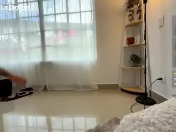 Emely_dolce  live sex cam