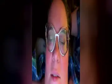 Harlequincurve  live sex cam
