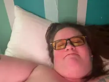 Harlequincurve  live sex cam