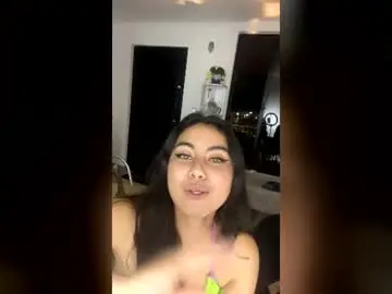 Isaarose_  live sex cam