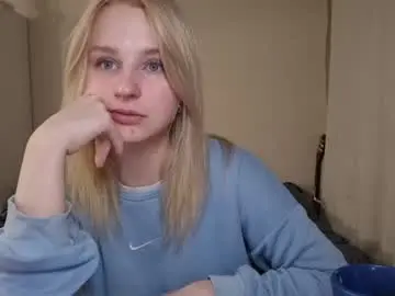 Lillianhusk  live sex cam