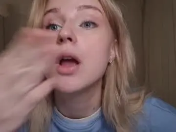 Lillianhusk  live sex cam