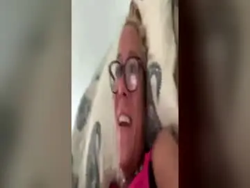 Lusciouspider  live sex cam