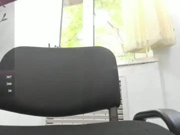 Lyalya7773  live sex cam