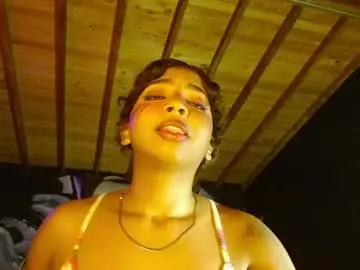 Naomi_rider77  live sex cam