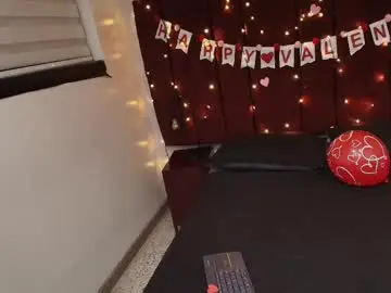 Pamelajohnsonn  live sex cam