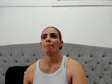 Valesskahall  live sex cam