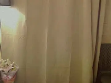 Vivahotbabessandra  live sex cam