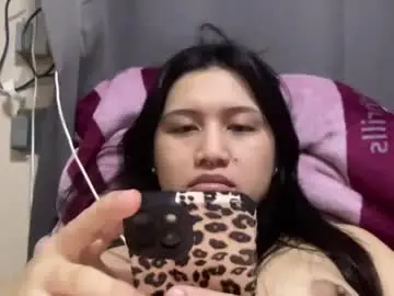 Winterkissesx  live sex cam