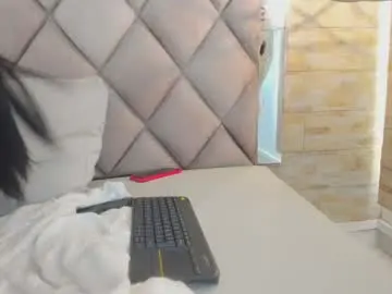 Bella_novoa  live sex cam