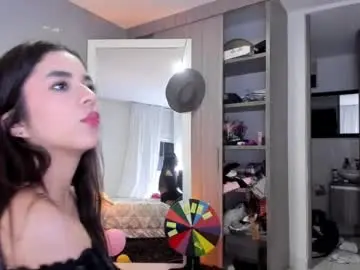 C_r_i_s_t_i_n_e  live sex cam