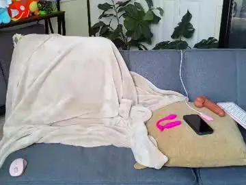Controllercutie  live sex cam