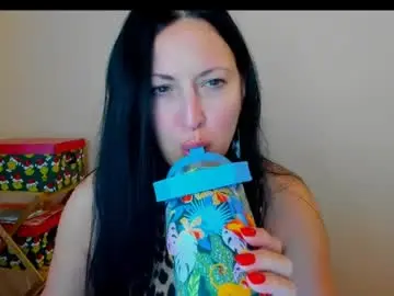 Cuckqueenxxl  live sex cam